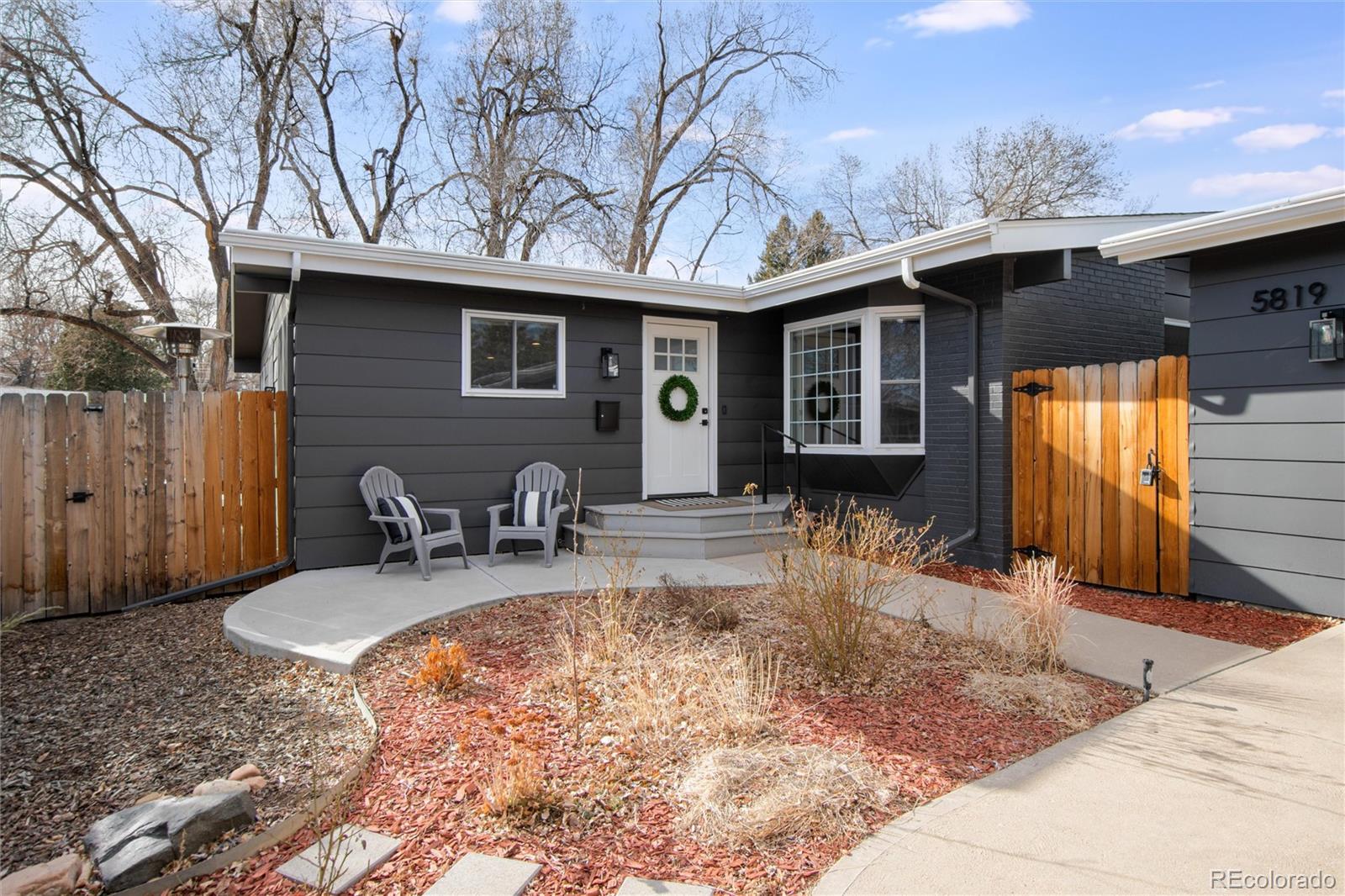 5819 W Elmhurst Drive