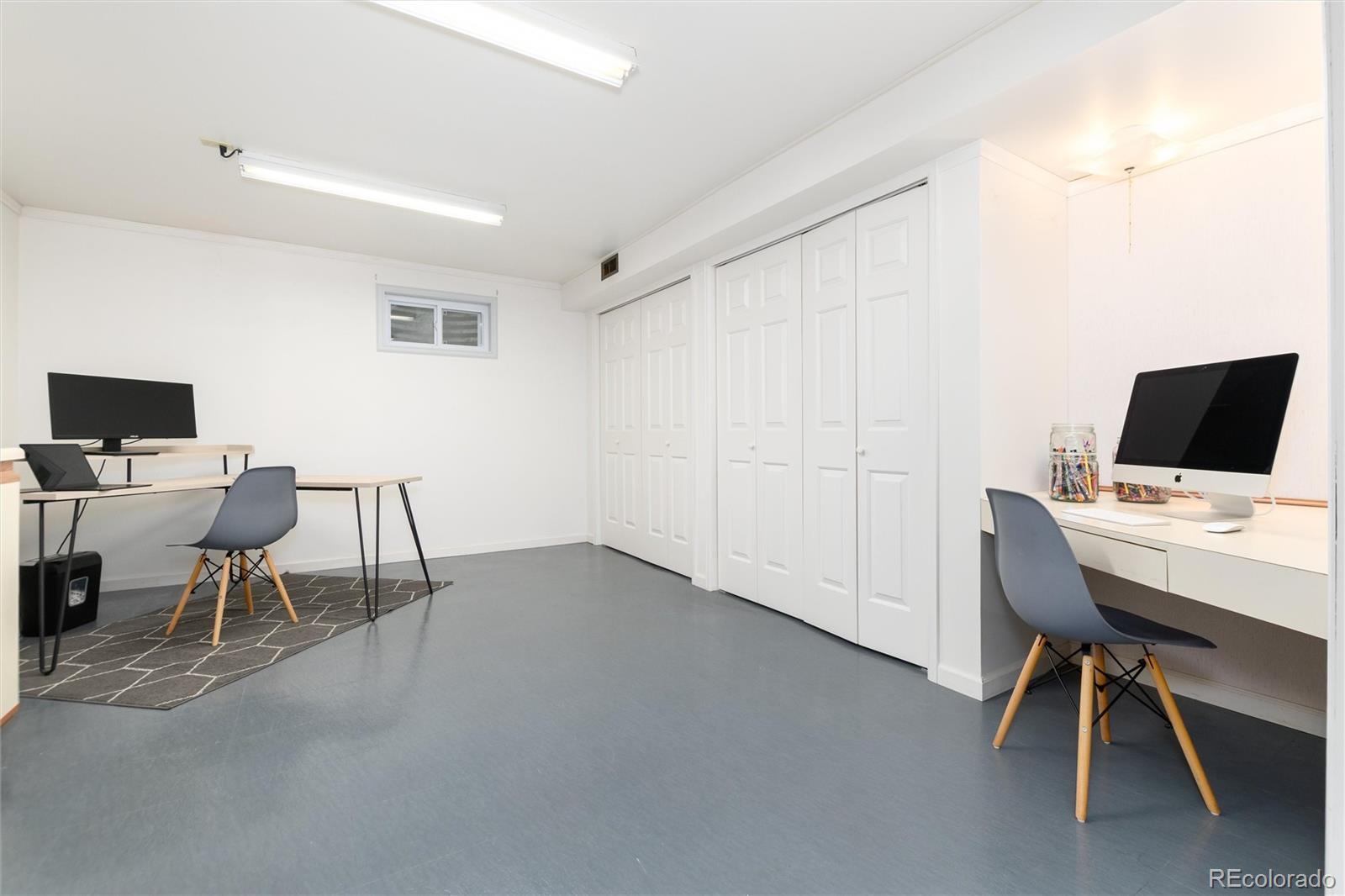 5819 W Elmhurst Drive