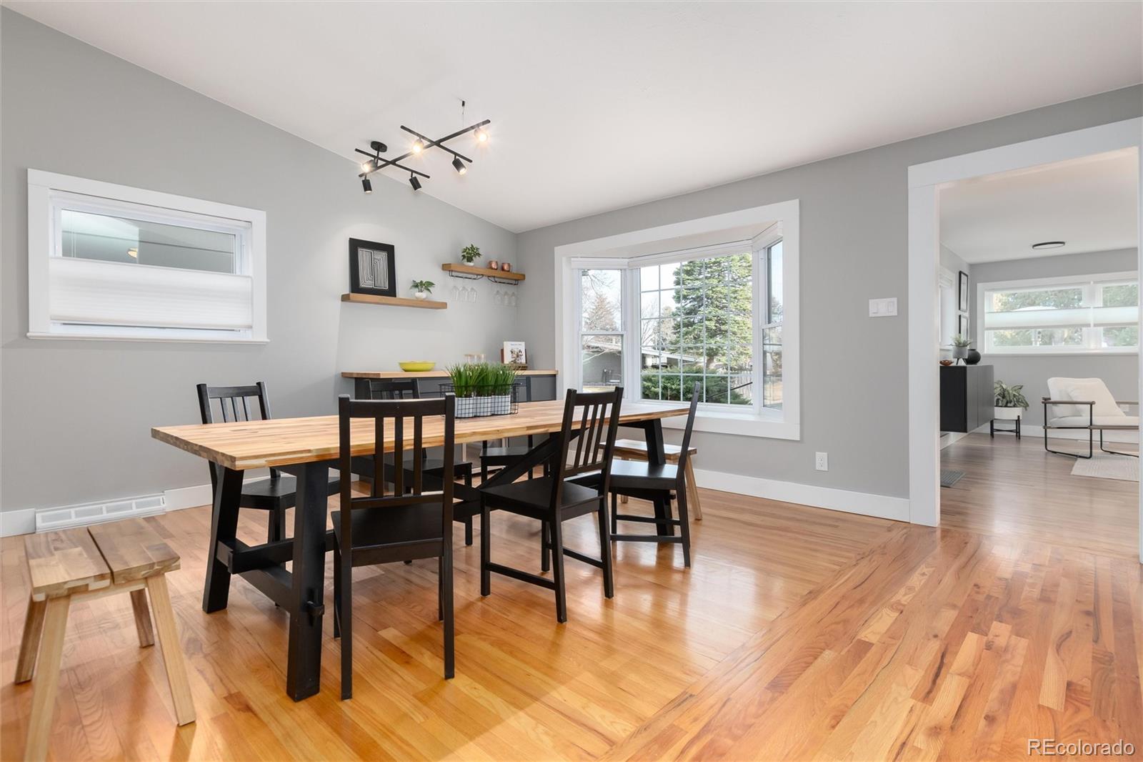 5819 W Elmhurst Drive