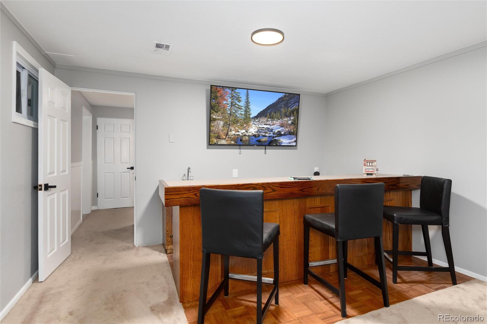 5819 W Elmhurst Drive