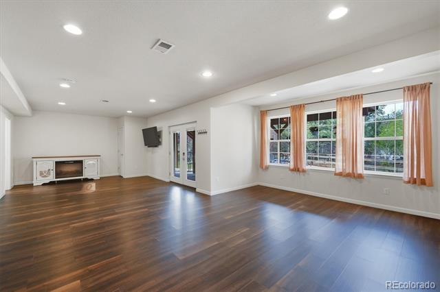 379 Shoreham Circle