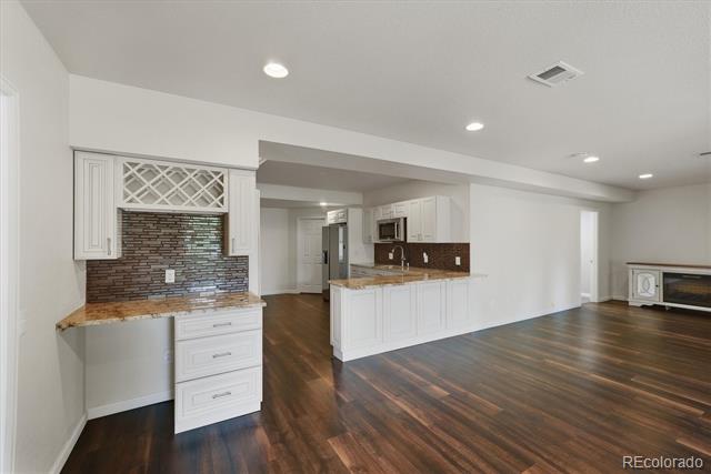 379 Shoreham Circle