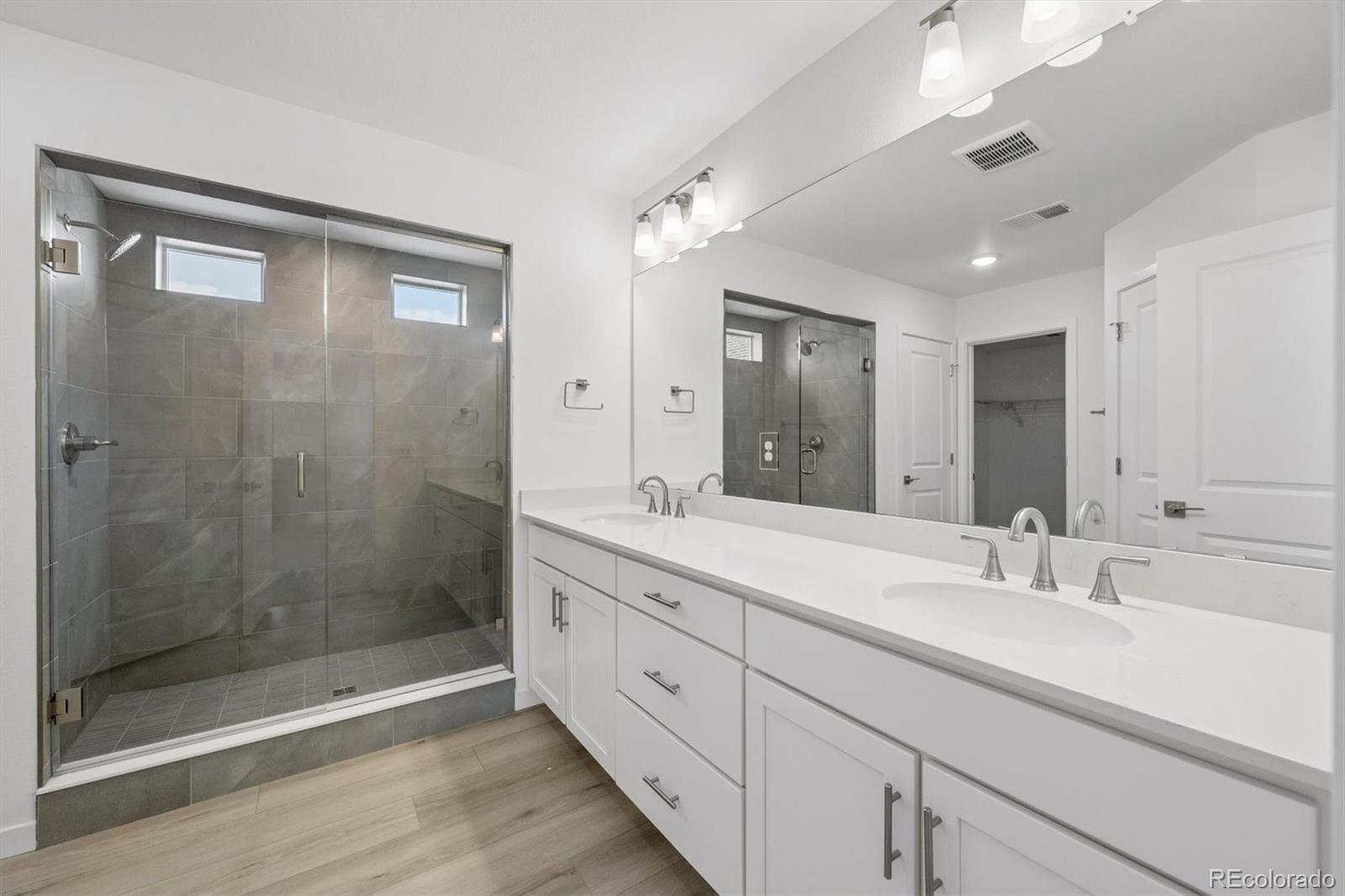 9218 Gold Lace Place