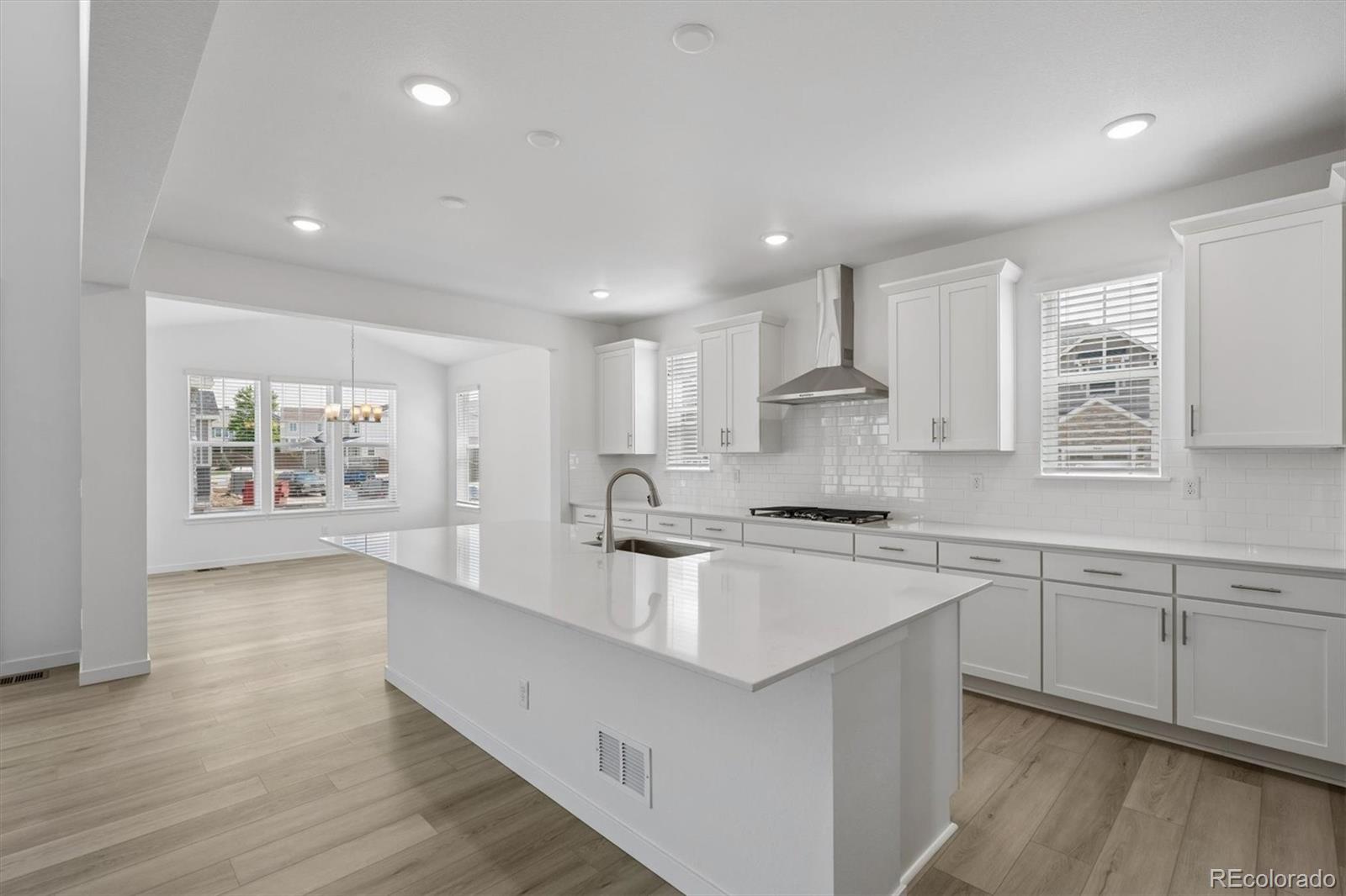 9218 Gold Lace Place
