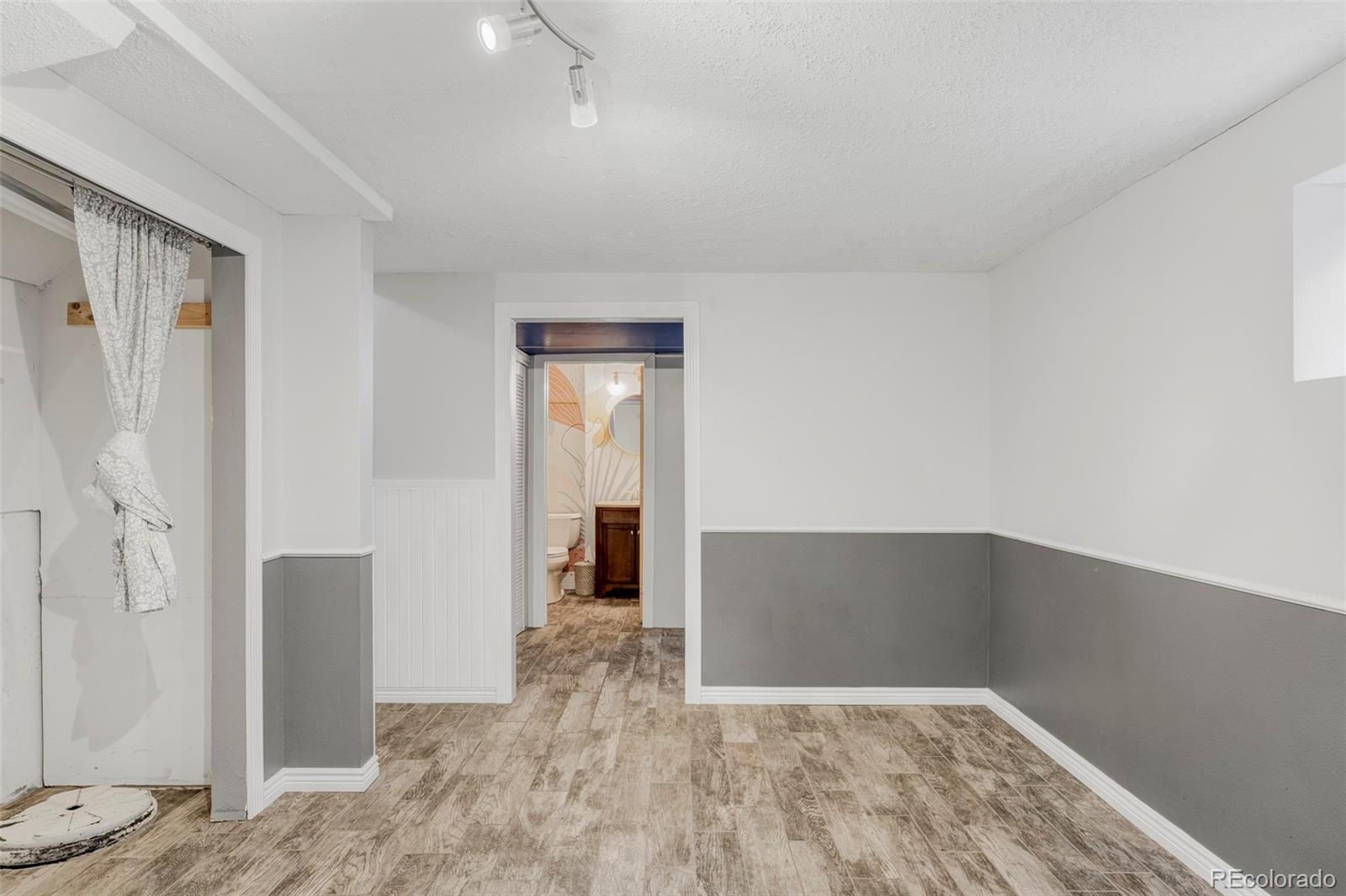 10433 Hyacinth Place