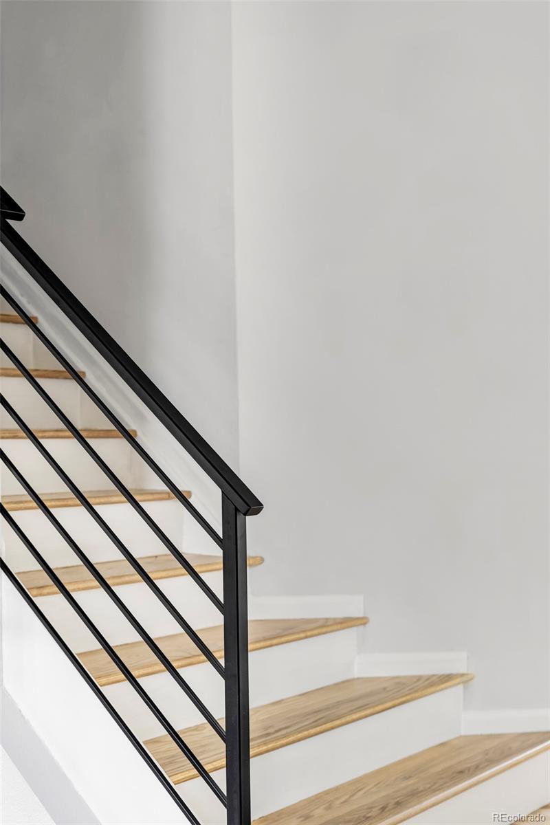 10433 Hyacinth Place