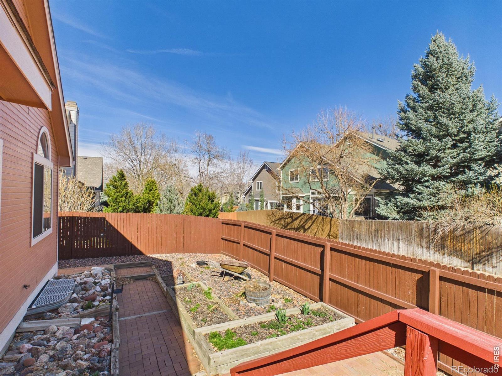 542 W Jamison Place