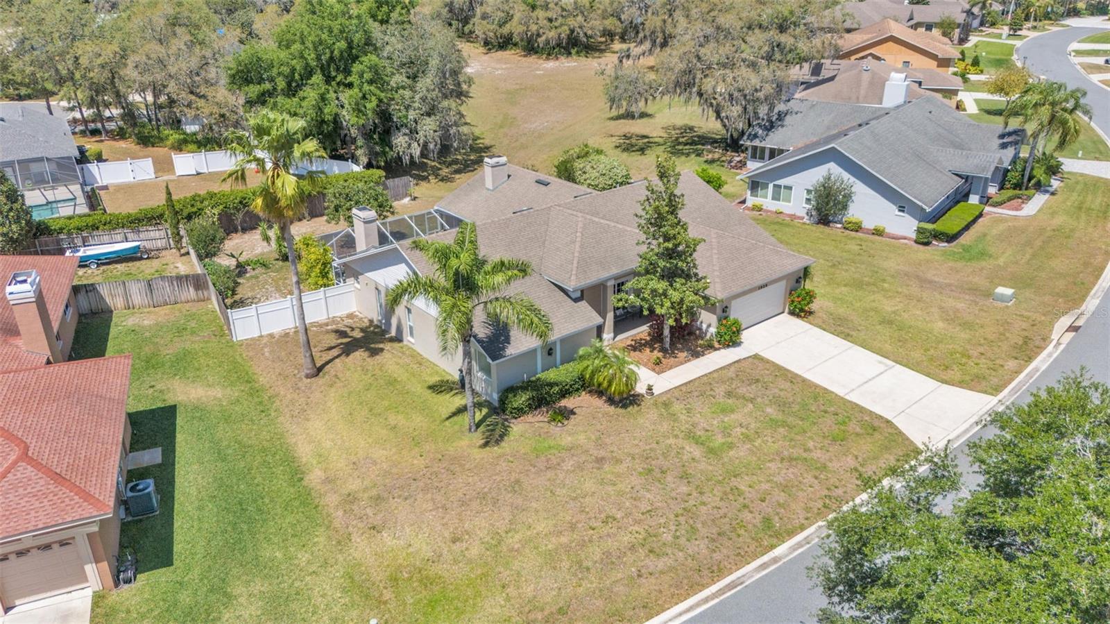 1920 FARRINGTON DR