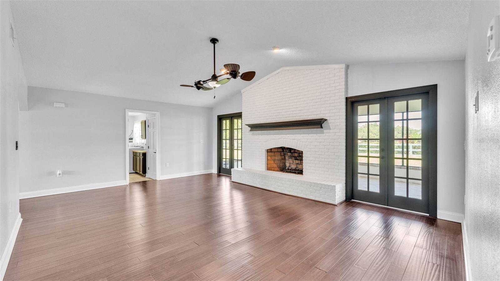 118 CALOOSA DR
