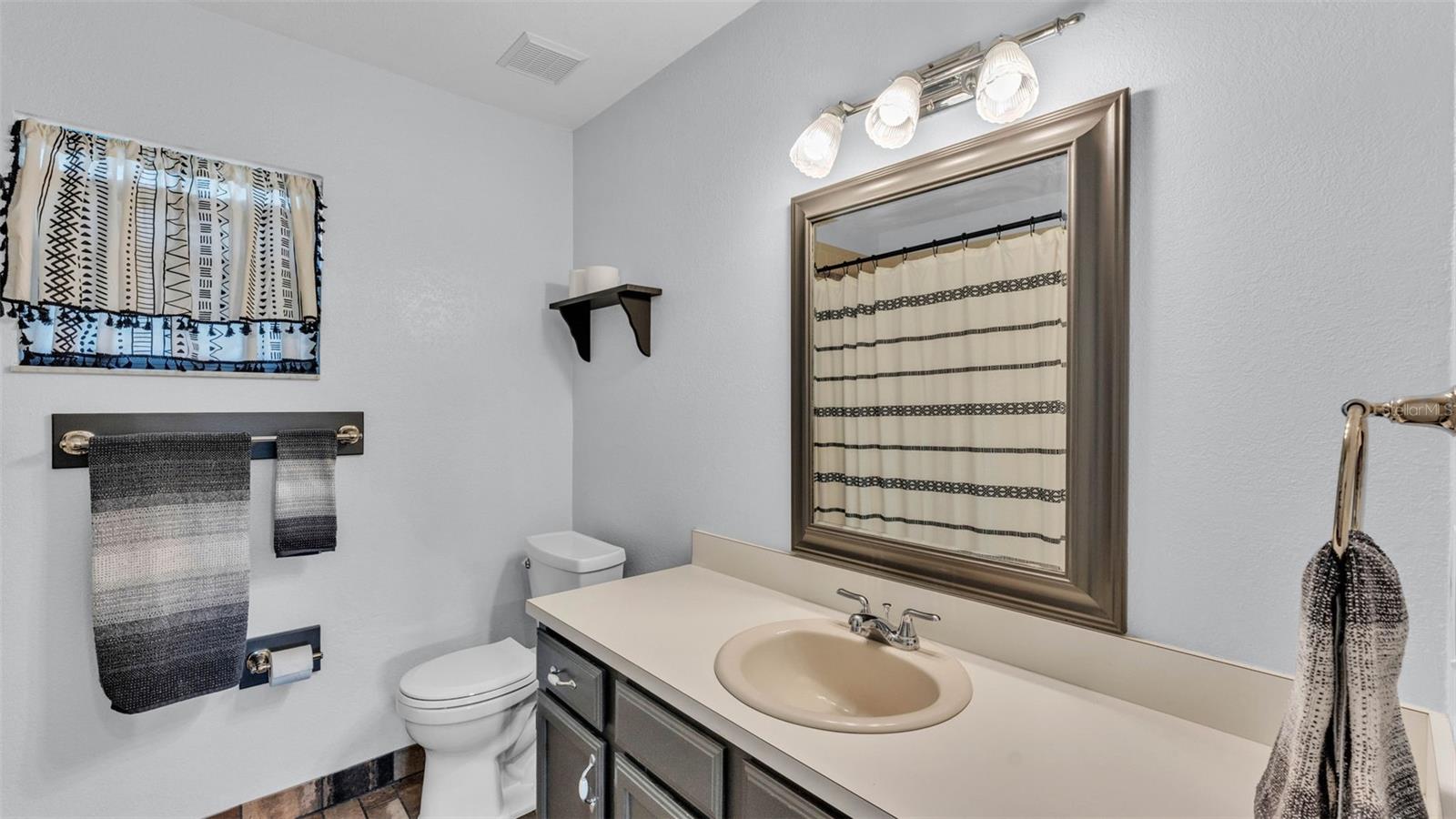 118 CALOOSA DR