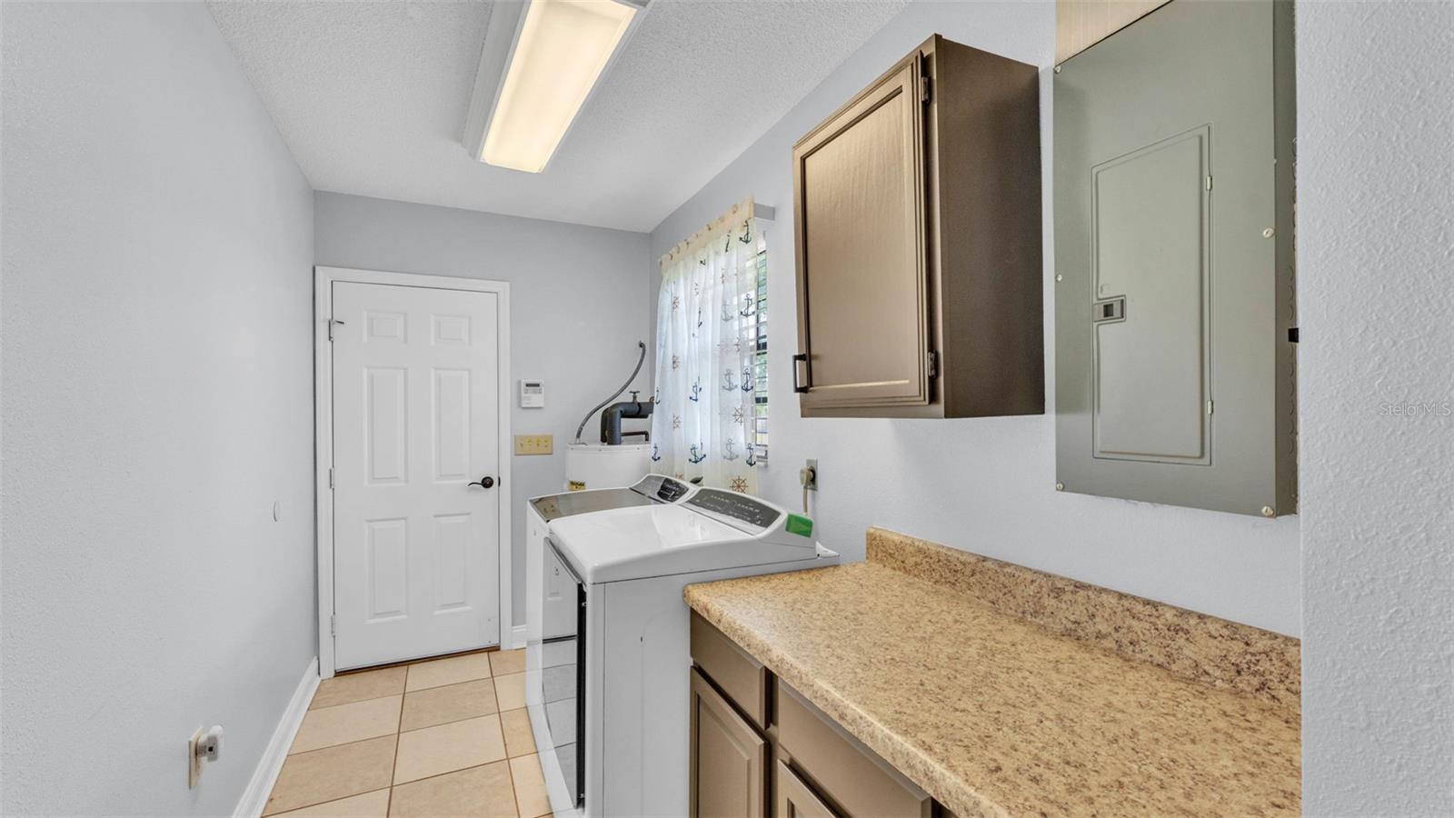 118 CALOOSA DR