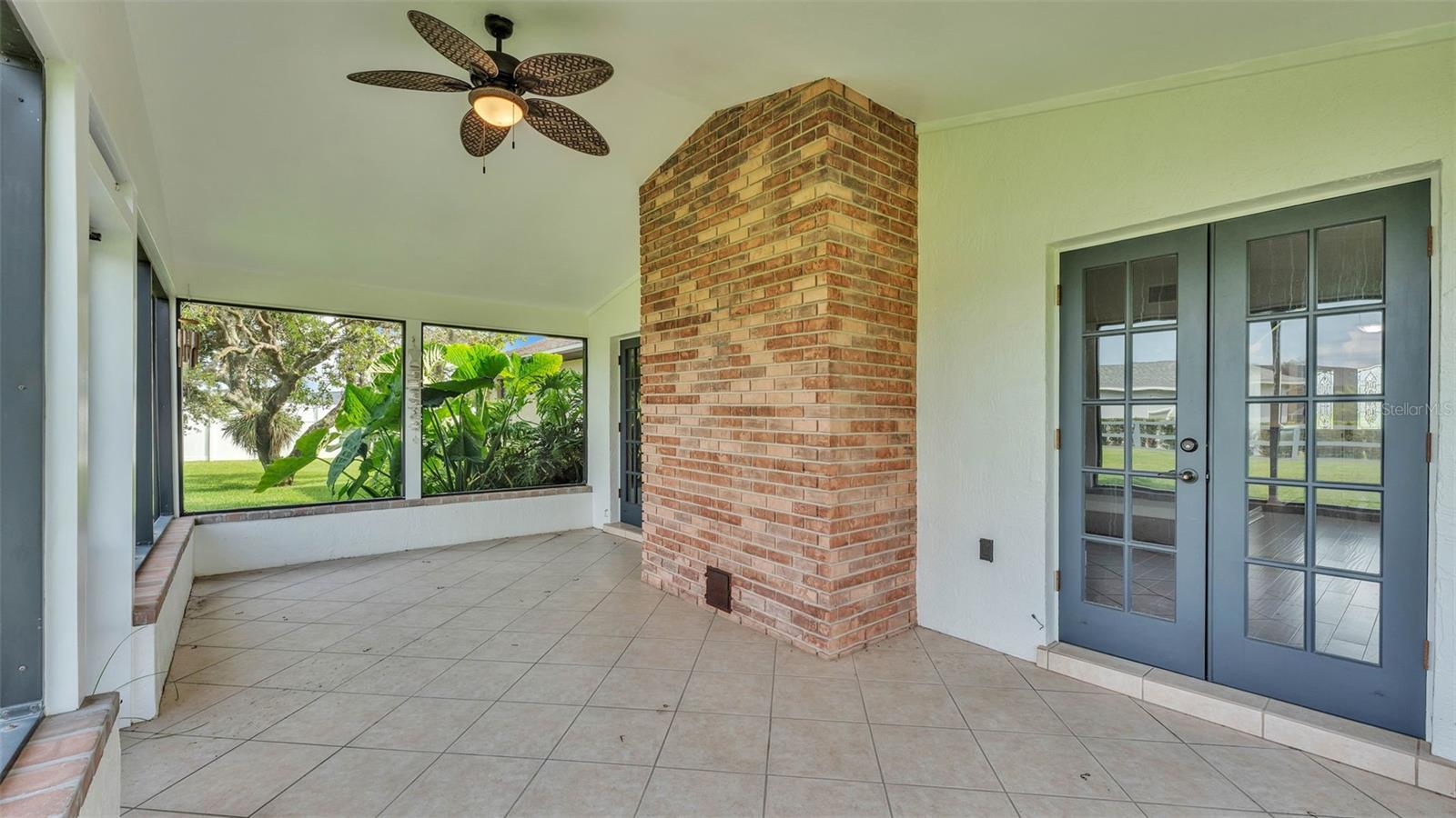 118 CALOOSA DR