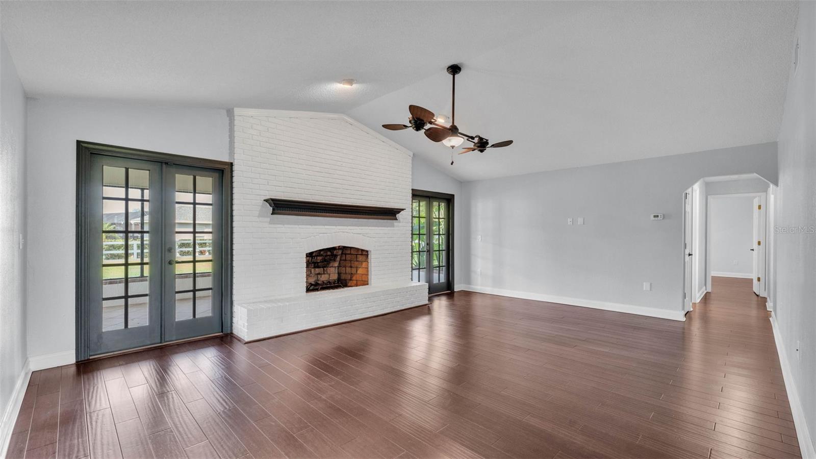 118 CALOOSA DR