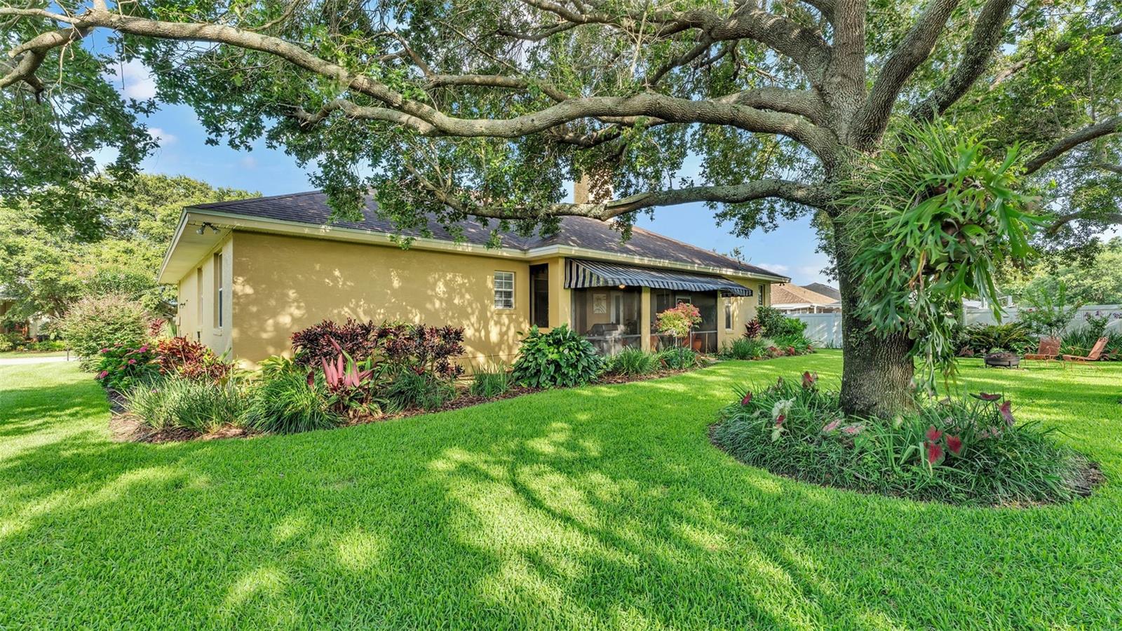 633 HART LAKE DR