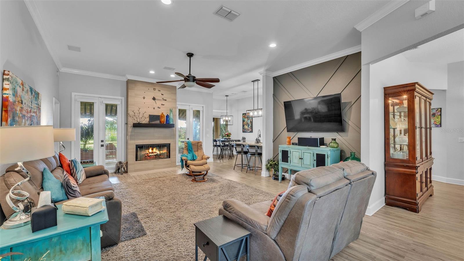 633 HART LAKE DR