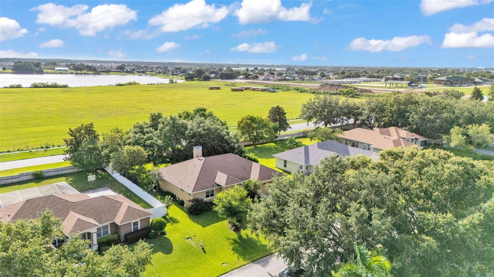 633 HART LAKE DR