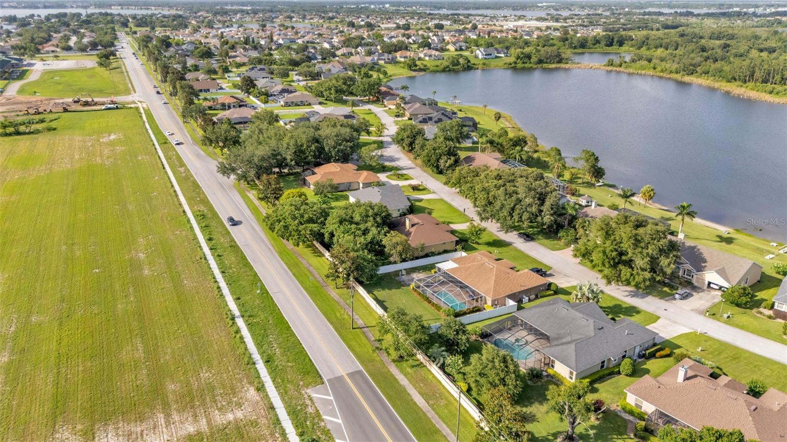 633 HART LAKE DR