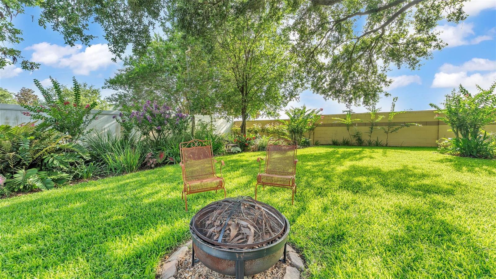 633 HART LAKE DR