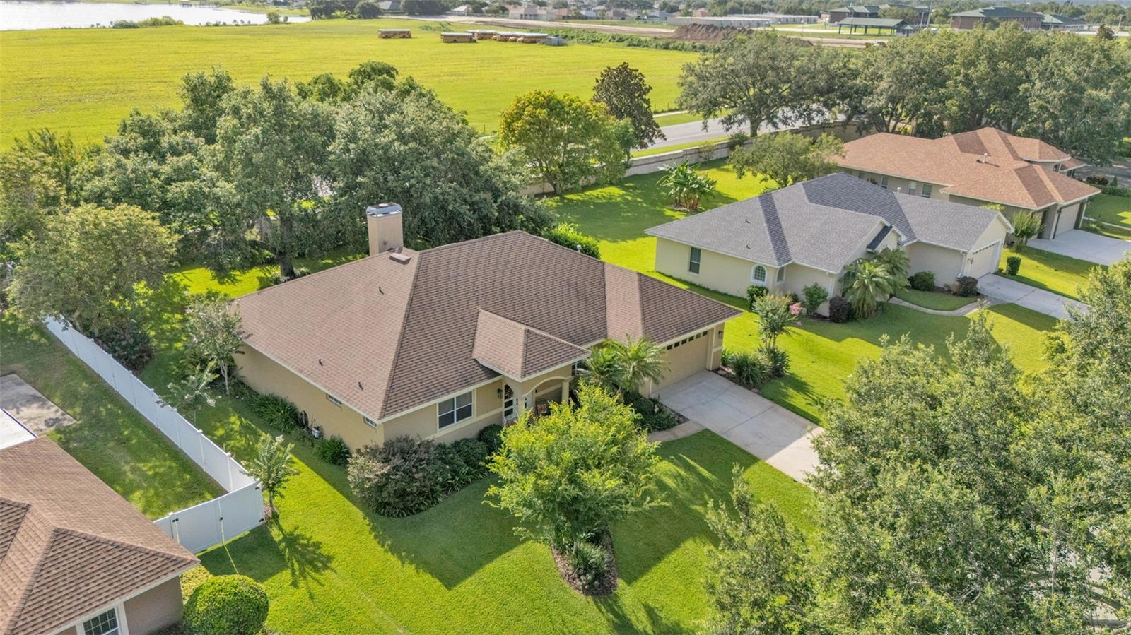 633 HART LAKE DR