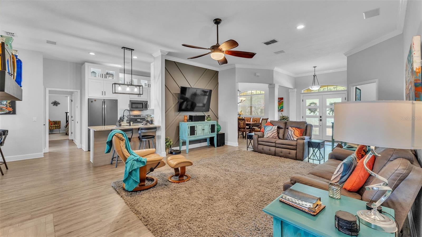 633 HART LAKE DR