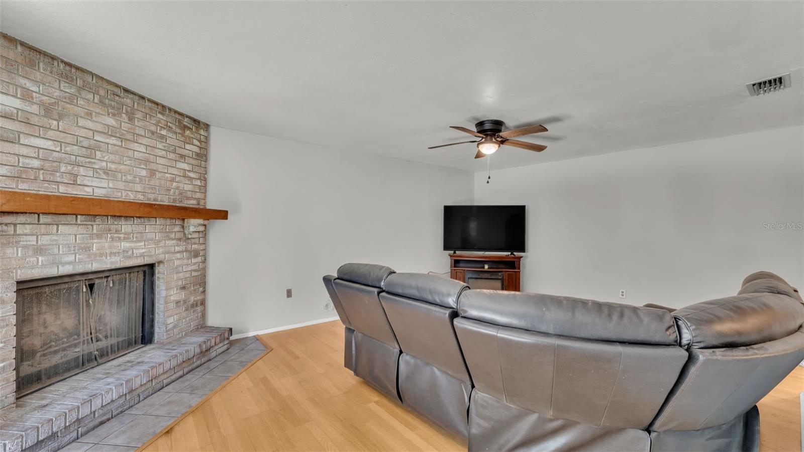 7424 HIGHLAND GROVE DR