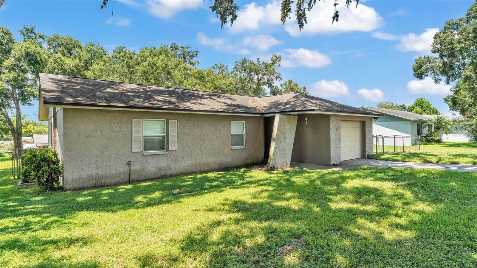 7424 HIGHLAND GROVE DR