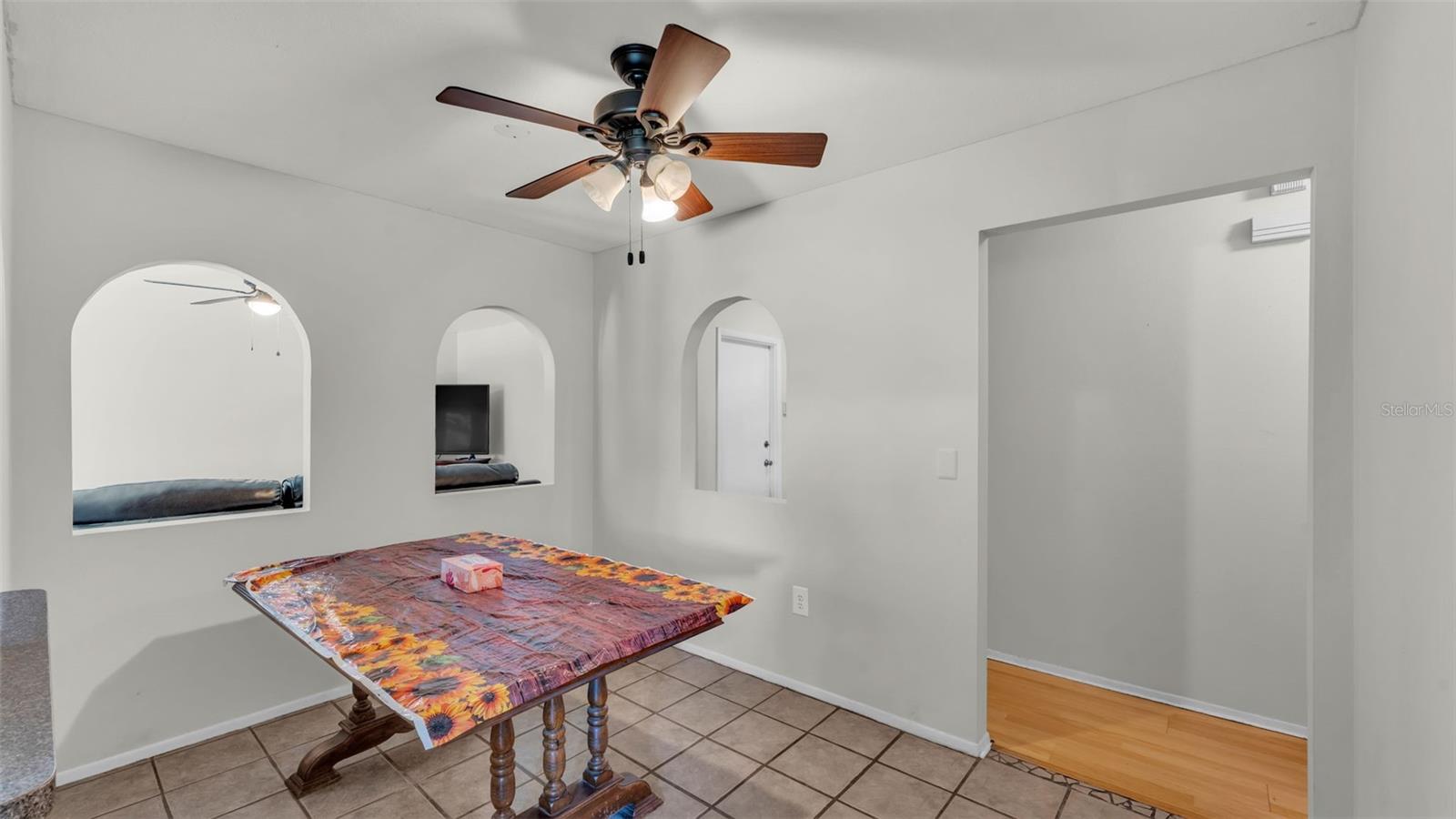 7424 HIGHLAND GROVE DR