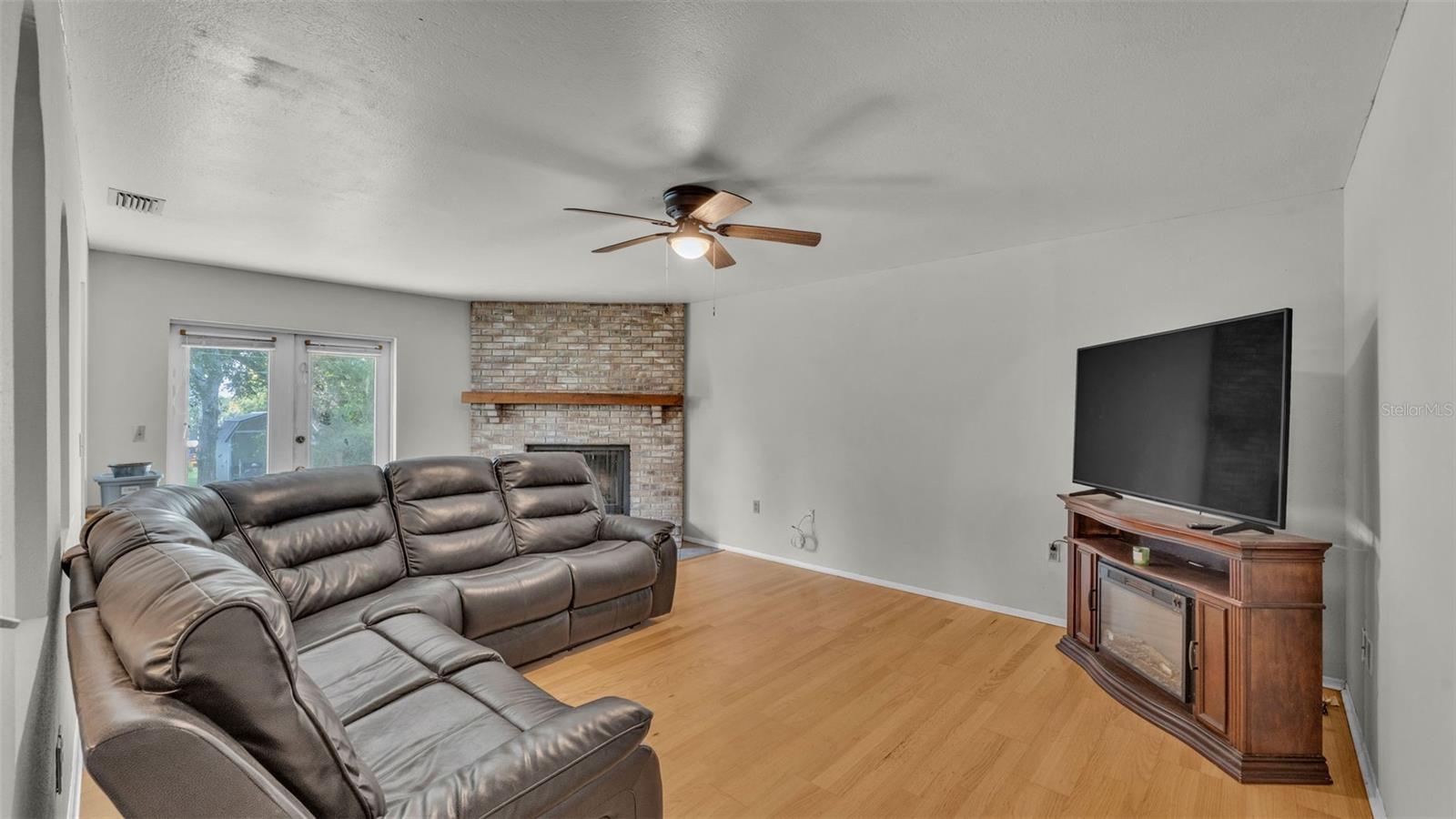 7424 HIGHLAND GROVE DR