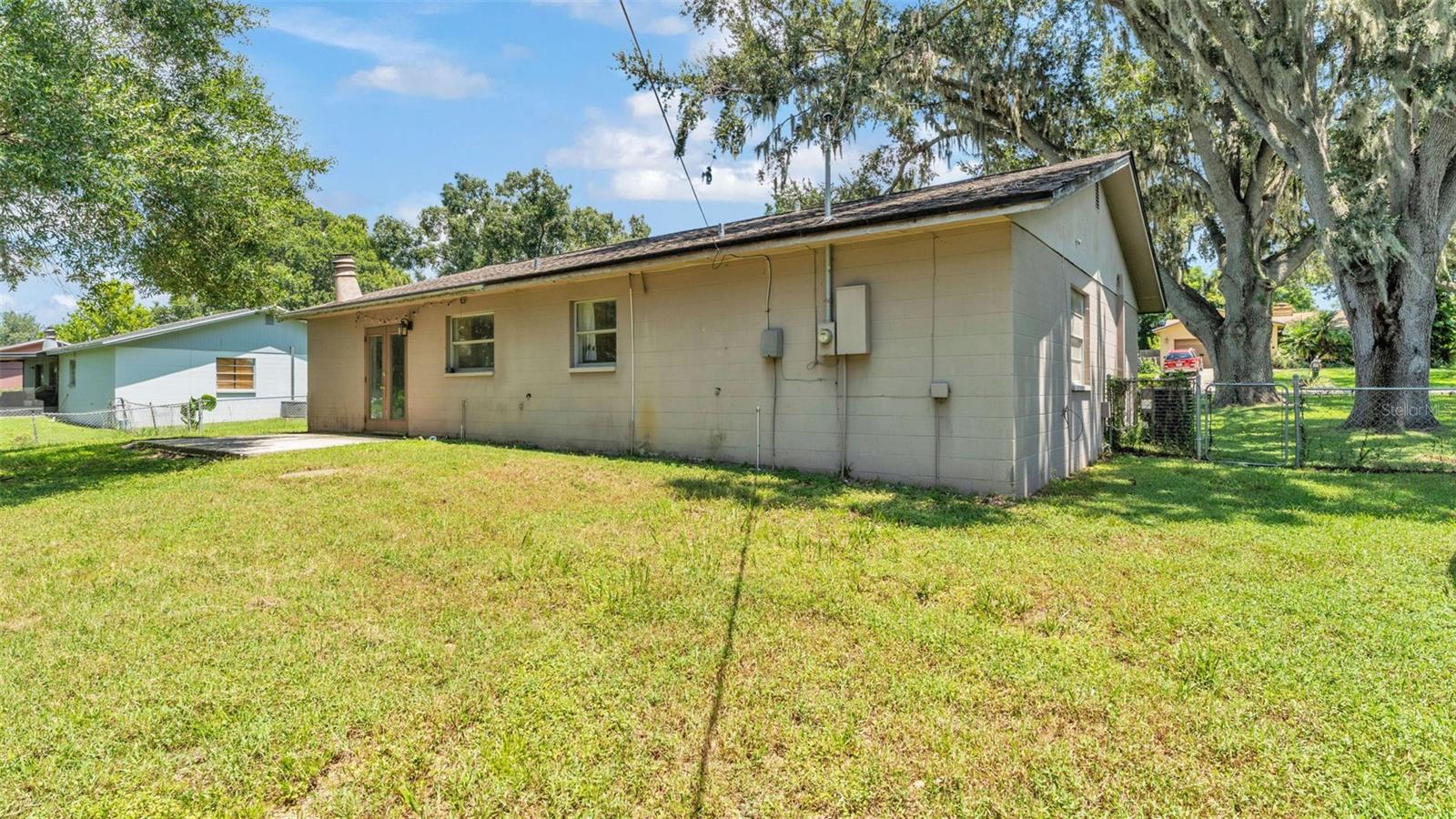 7424 HIGHLAND GROVE DR