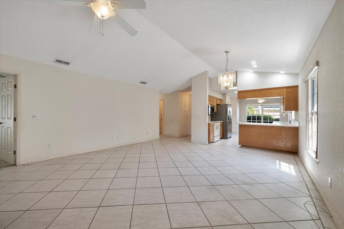 620 CRYSTALS BLVD