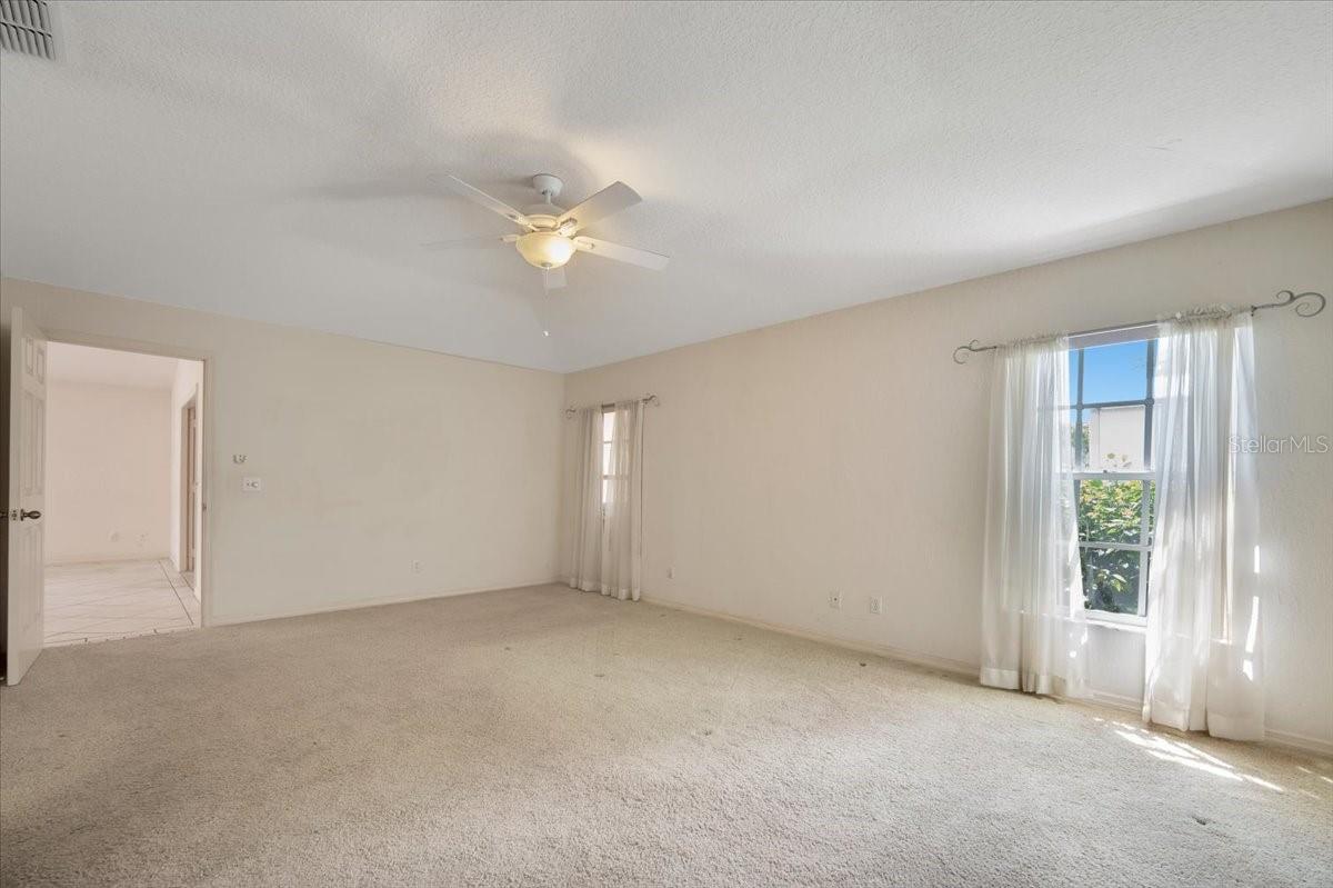 620 CRYSTALS BLVD