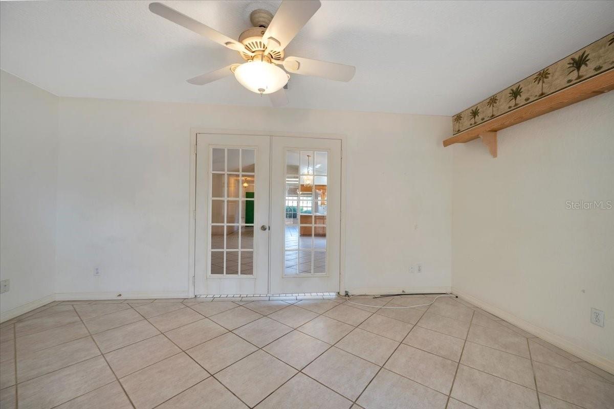 620 CRYSTALS BLVD