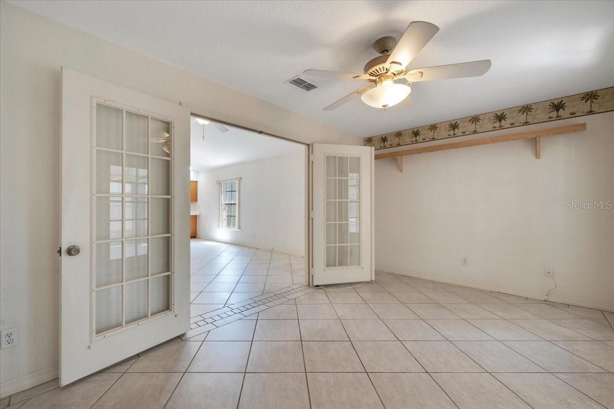 620 CRYSTALS BLVD