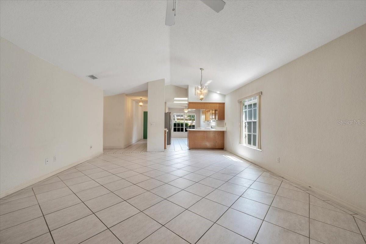 620 CRYSTALS BLVD