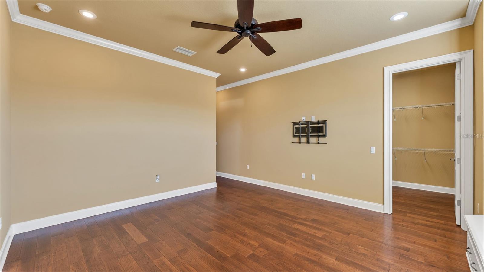 2945 SADDLE RIDGE LN