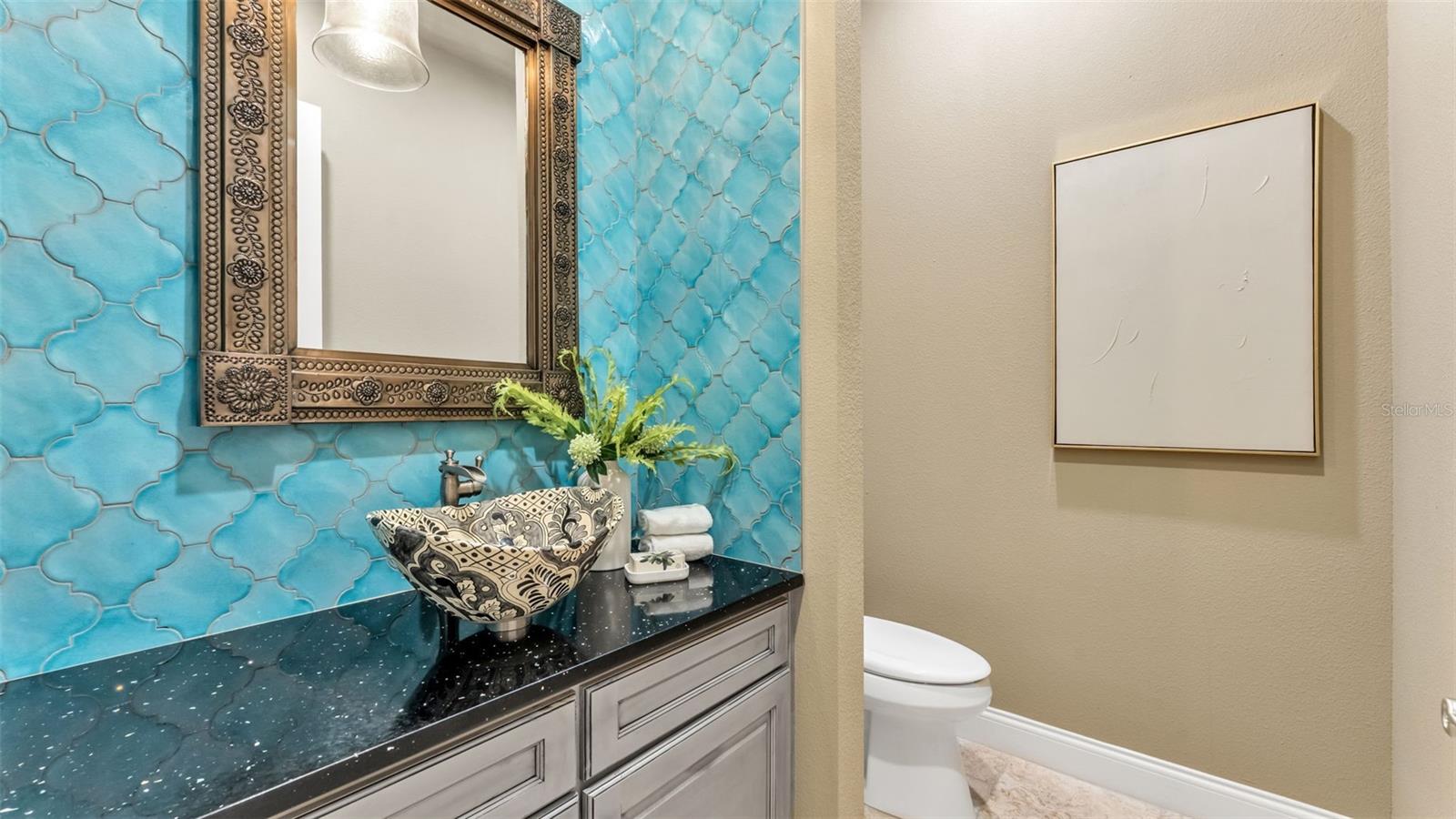 2945 SADDLE RIDGE LN