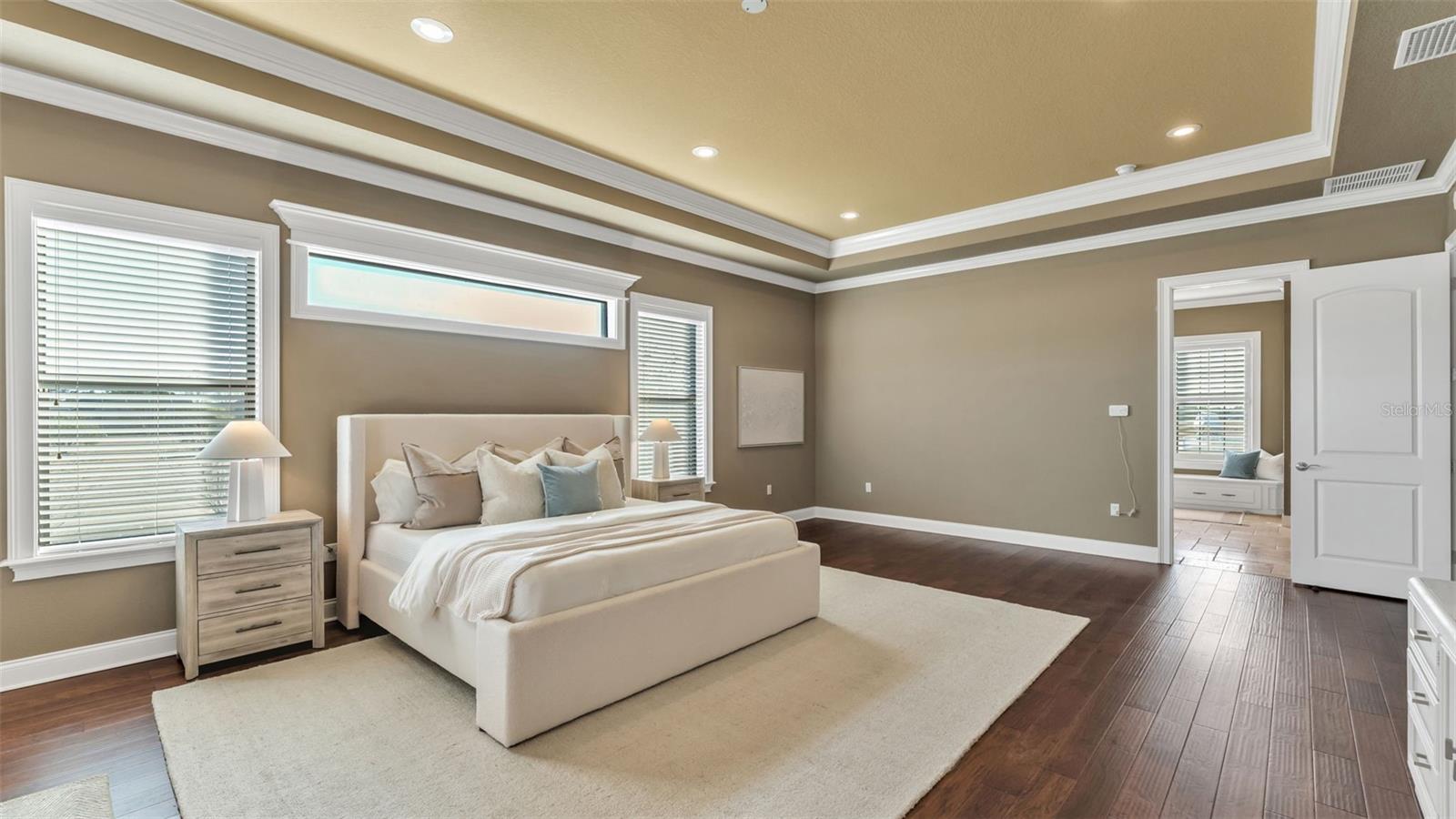 2945 SADDLE RIDGE LN