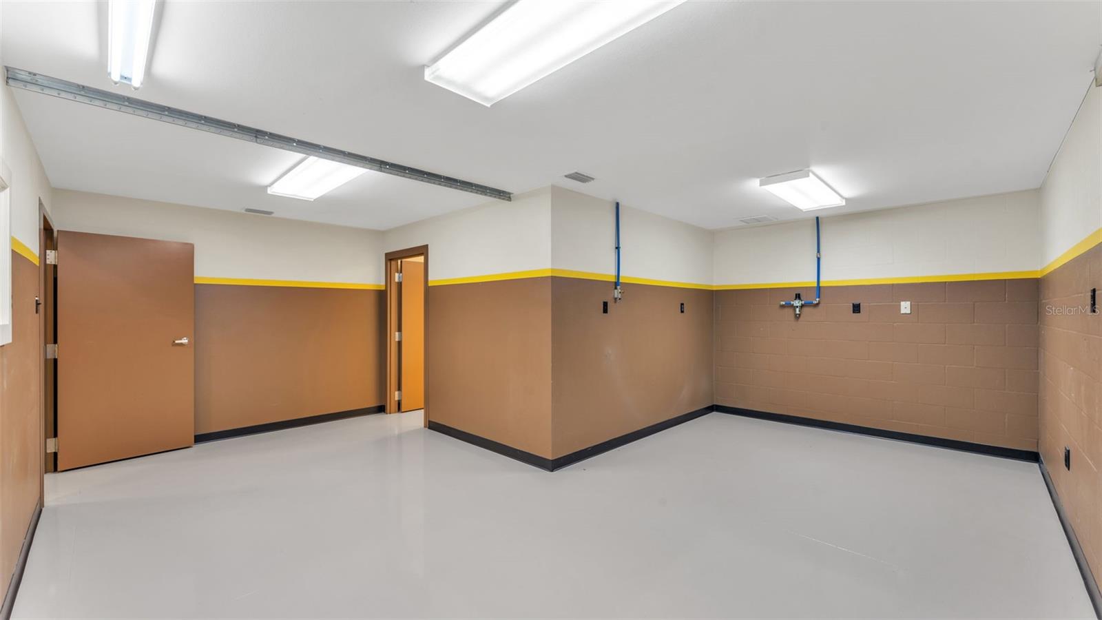 2945 SADDLE RIDGE LN