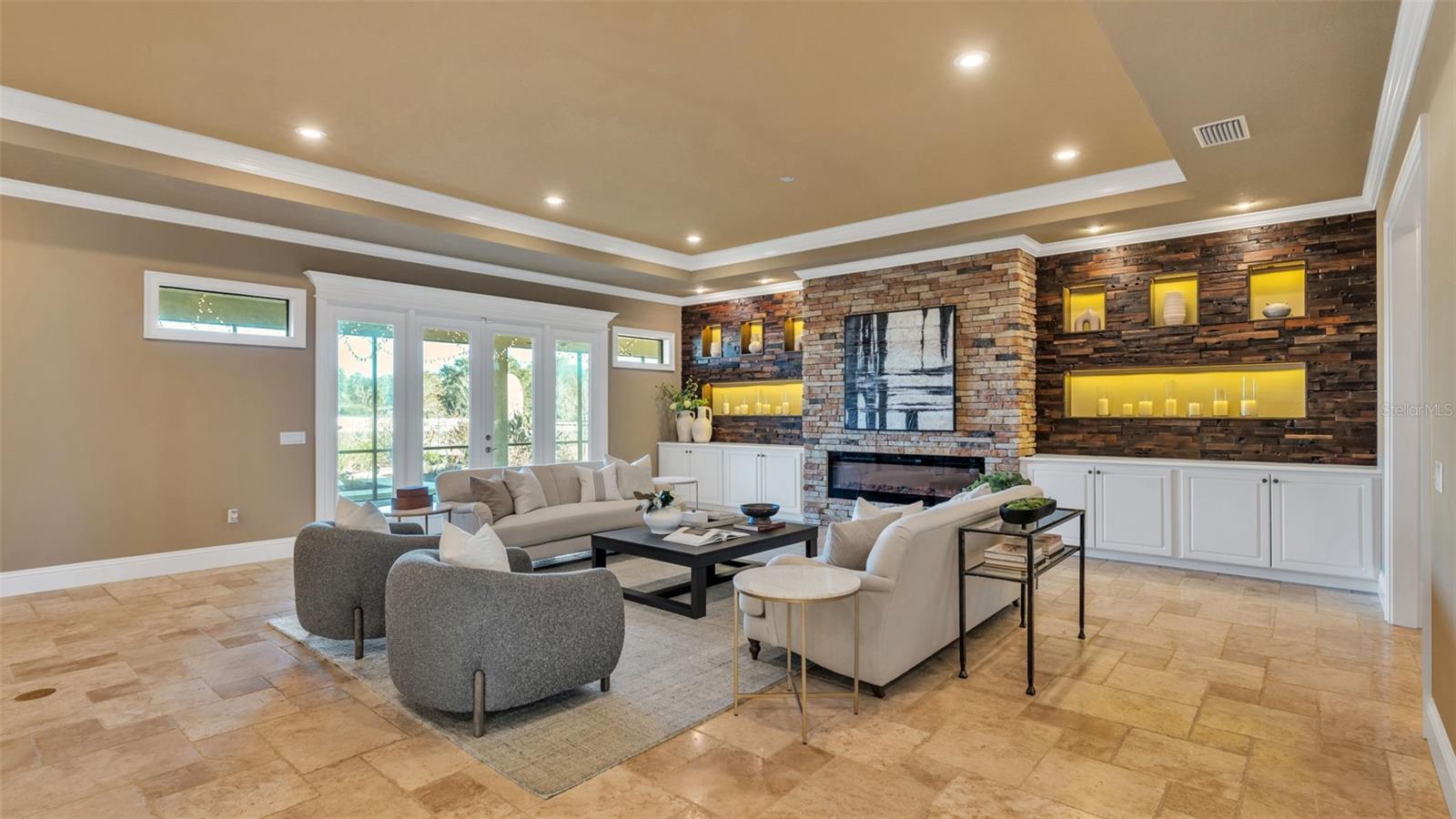 2945 SADDLE RIDGE LN