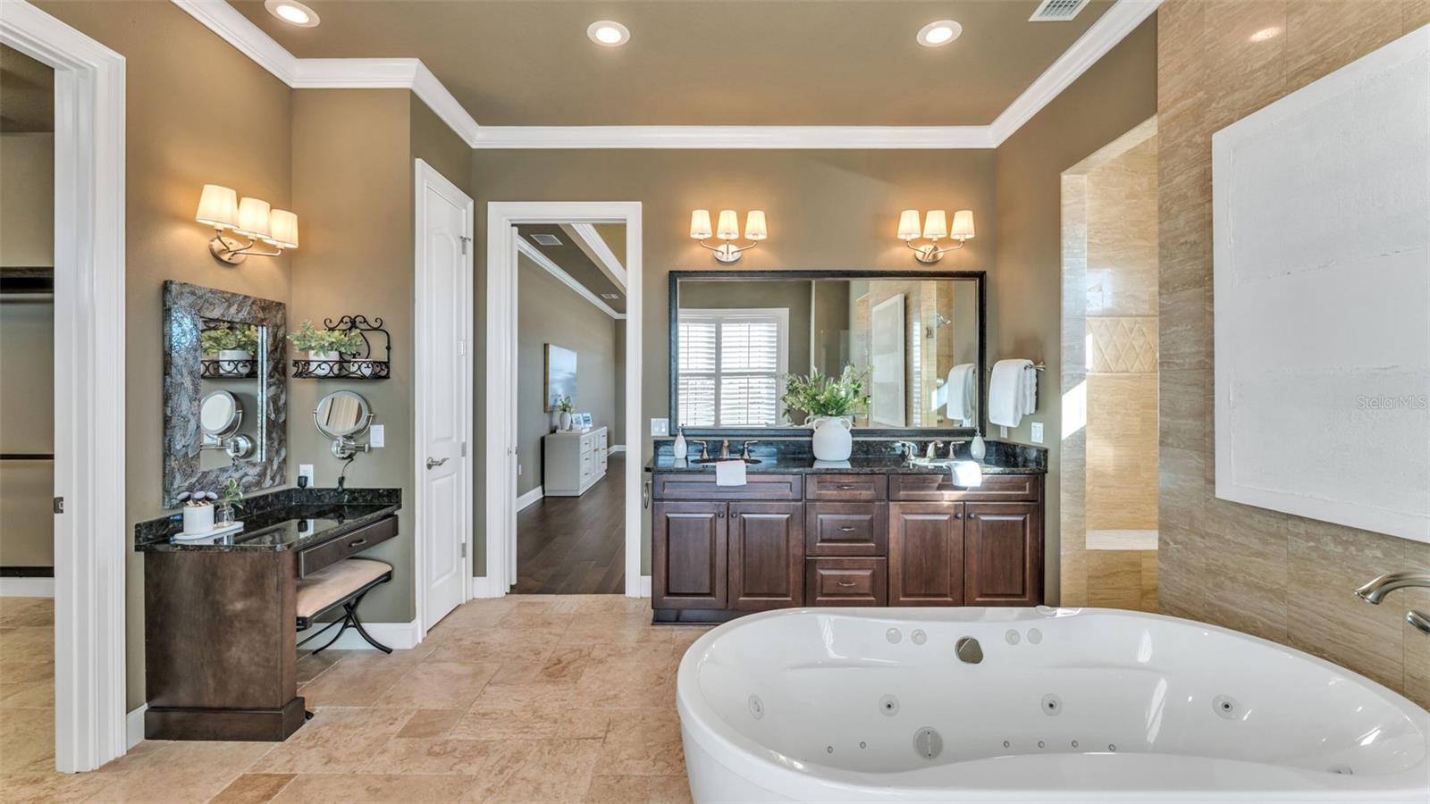 2945 SADDLE RIDGE LN