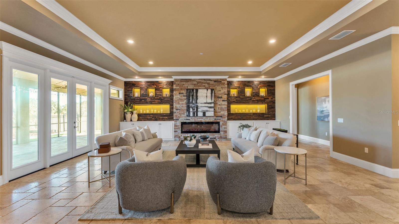 2945 SADDLE RIDGE LN