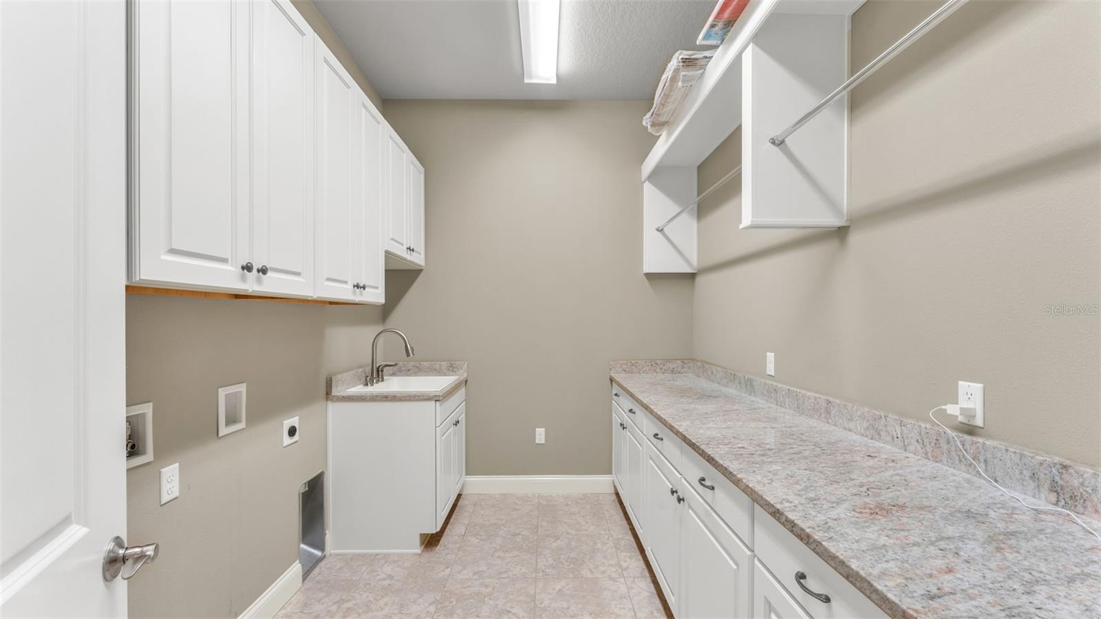 2945 SADDLE RIDGE LN