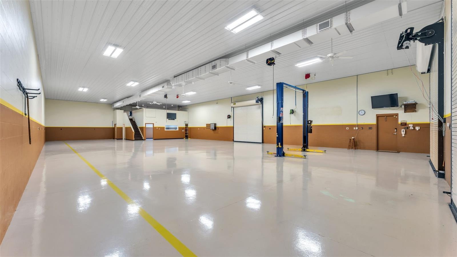 2945 SADDLE RIDGE LN