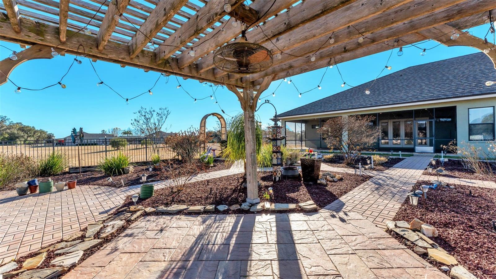 2945 SADDLE RIDGE LN