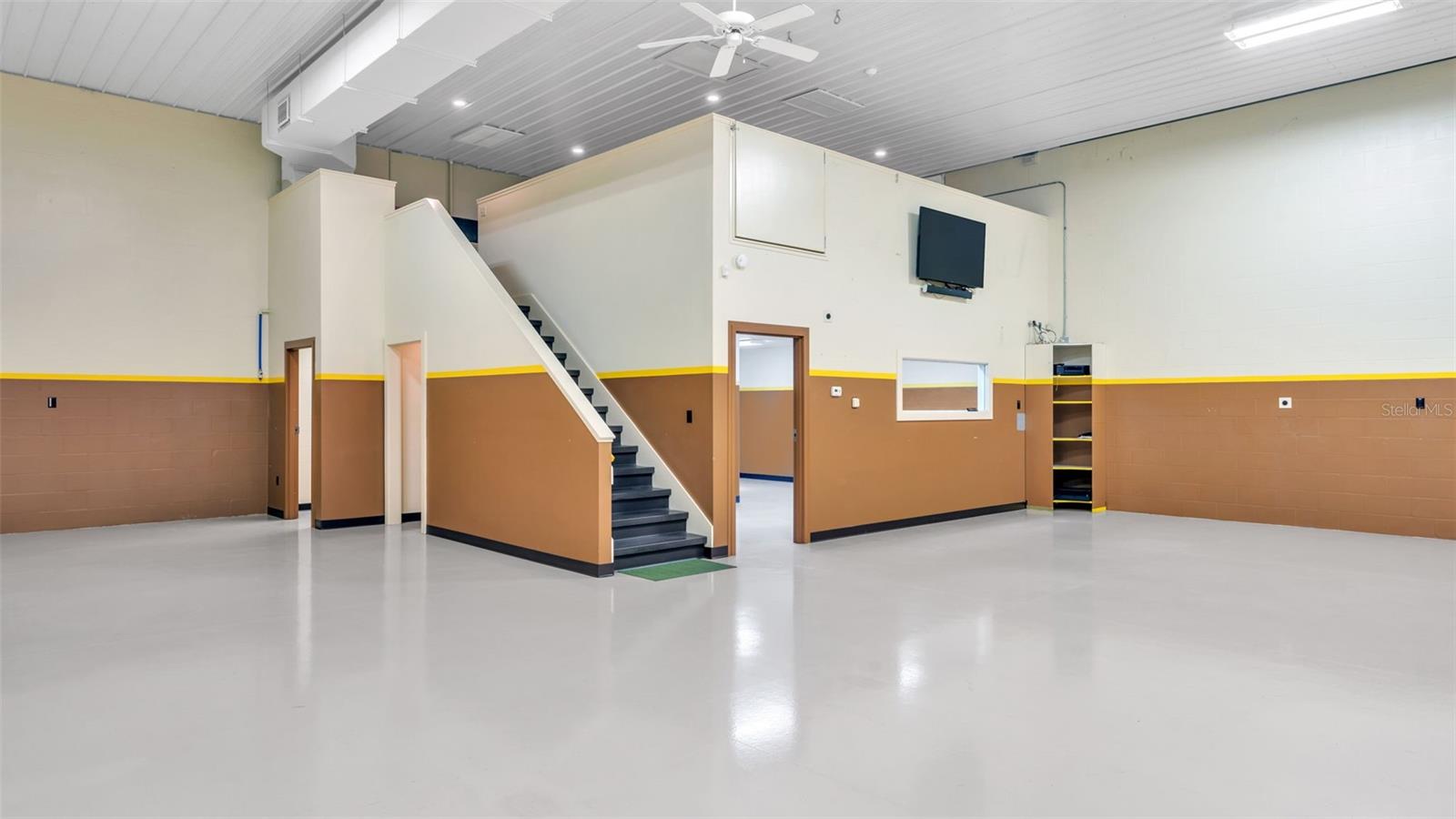 2945 SADDLE RIDGE LN