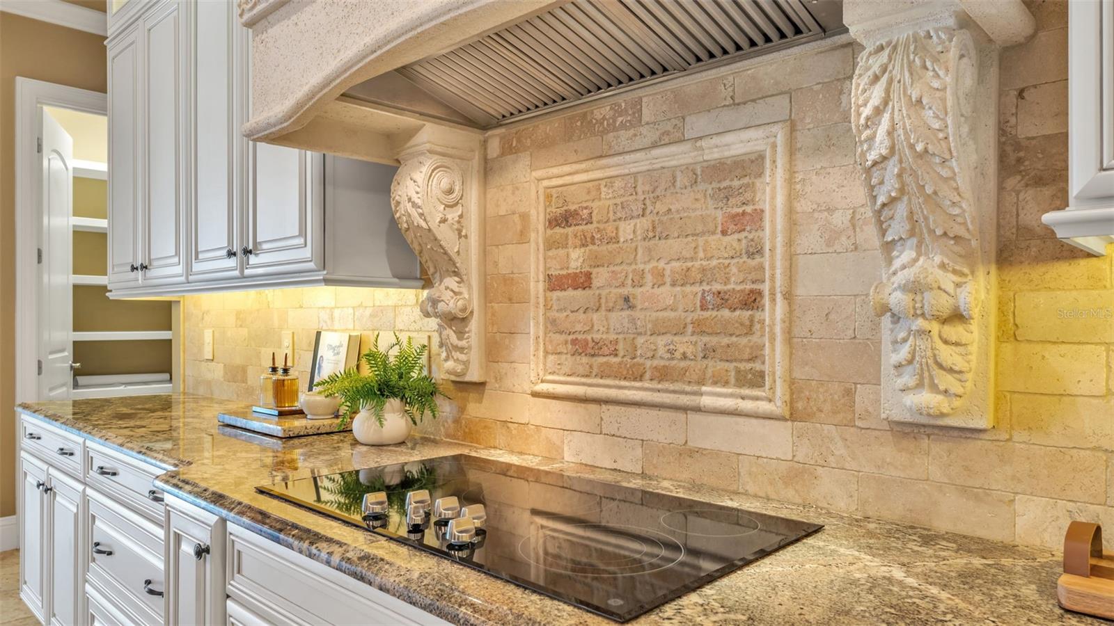 2945 SADDLE RIDGE LN