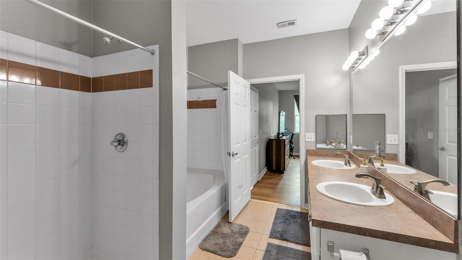 412 TERRACE RIDGE CIR #412