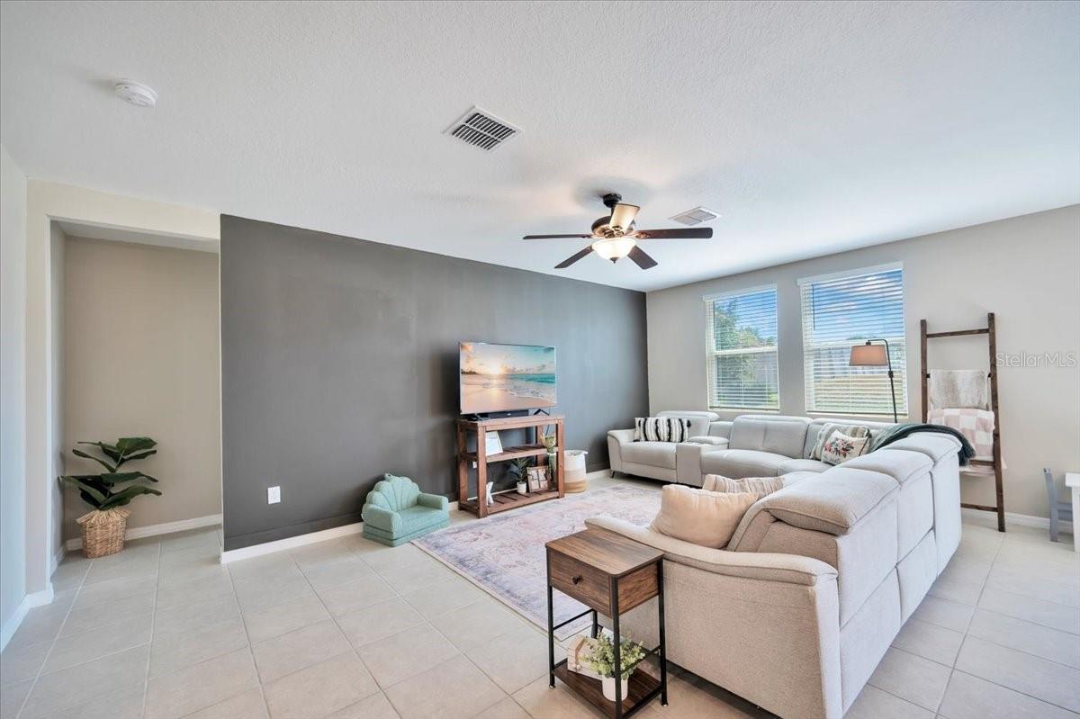 1006 OAK VALLEY DR