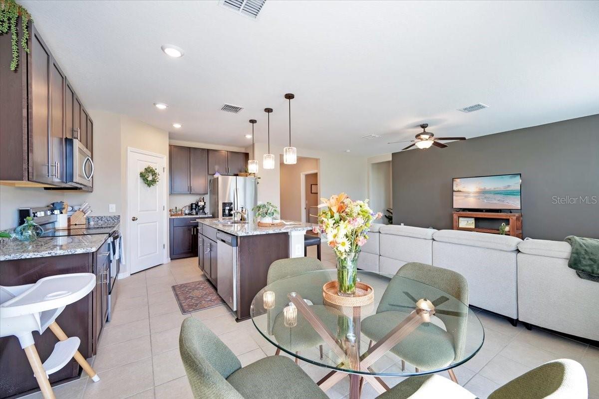 1006 OAK VALLEY DR