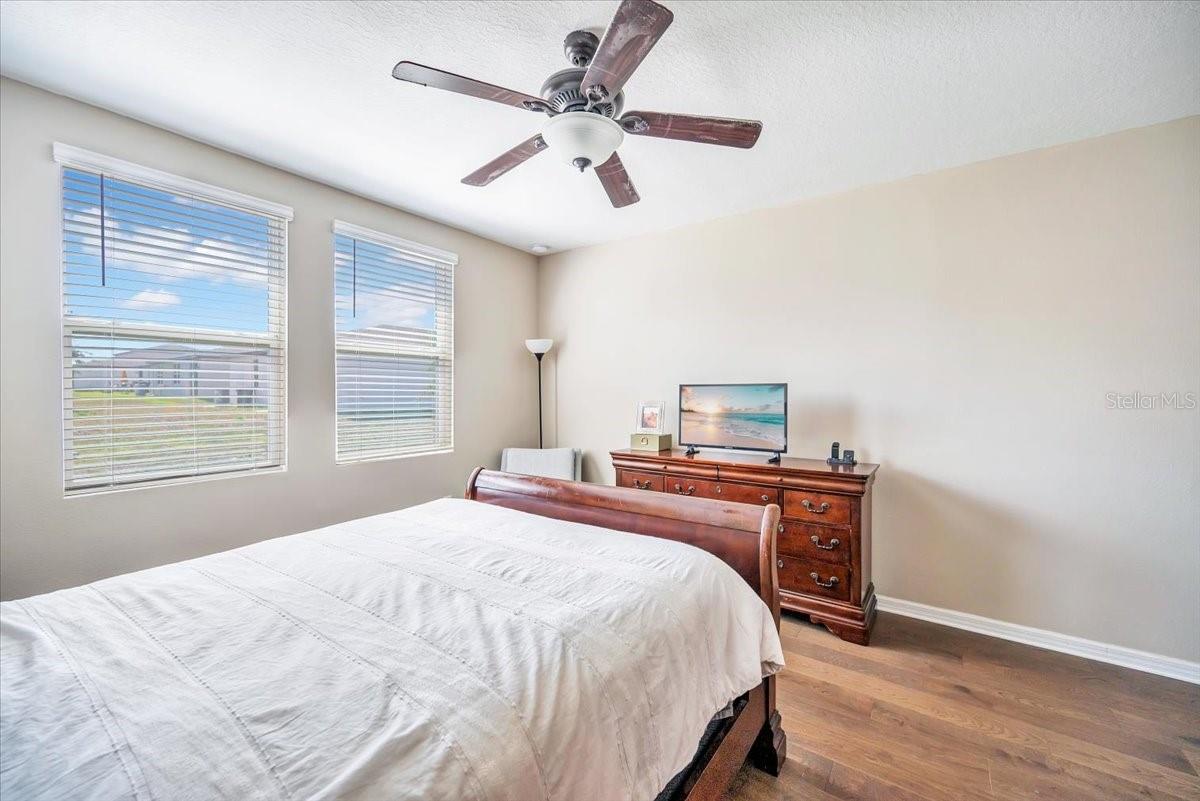 1006 OAK VALLEY DR
